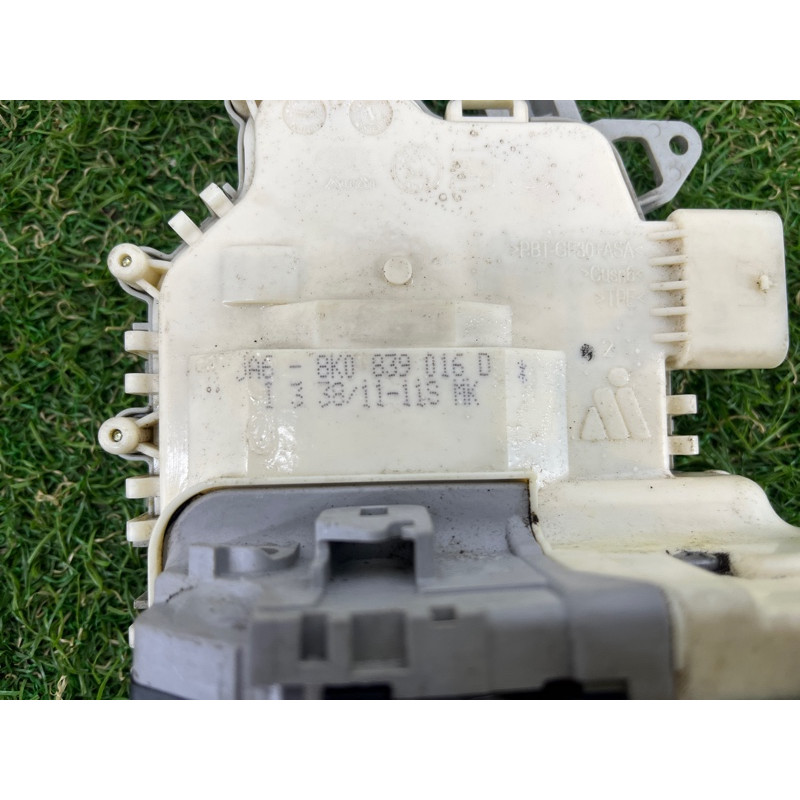 Замок двери (кузов и элементы) AUDI A4 B8 2012 2.0 TFSI 8K0839016D