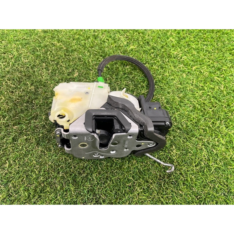 Замок двери (кузов и элементы) CHEVROLET Cruze J300 2011 1.4 13579552