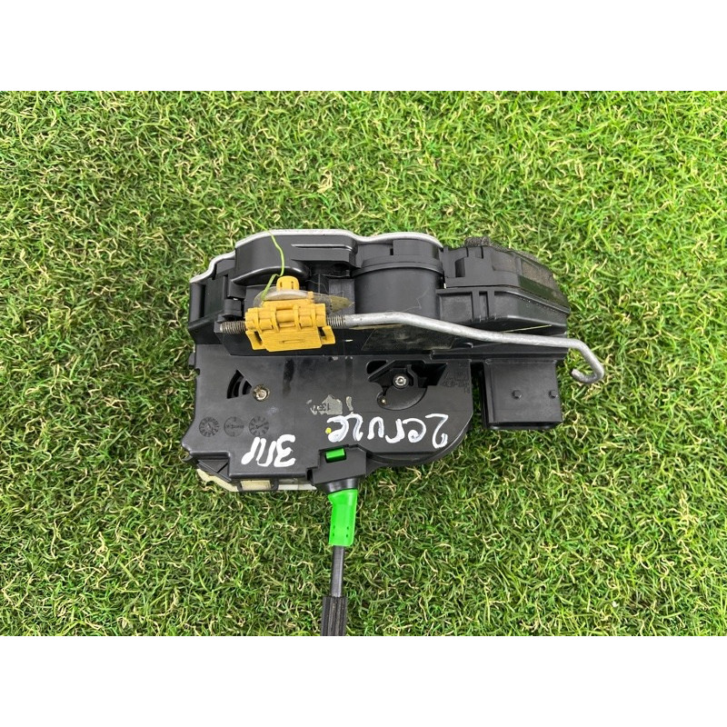 Замок двери (кузов и элементы) CHEVROLET Cruze J300 2011 1.4 13579552