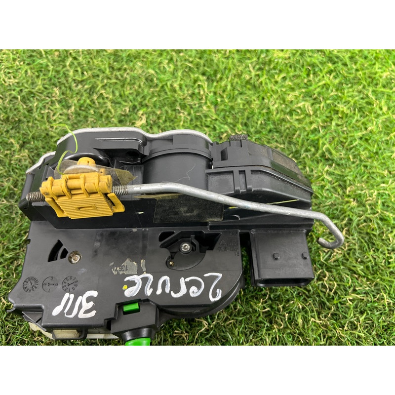 Замок двери (кузов и элементы) CHEVROLET Cruze J300 2011 1.4 13579552