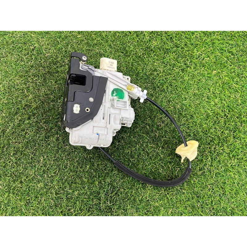 Замок двери (кузов и элементы) Volkswagen Touareg NF 2012 3.6 4G0839016A