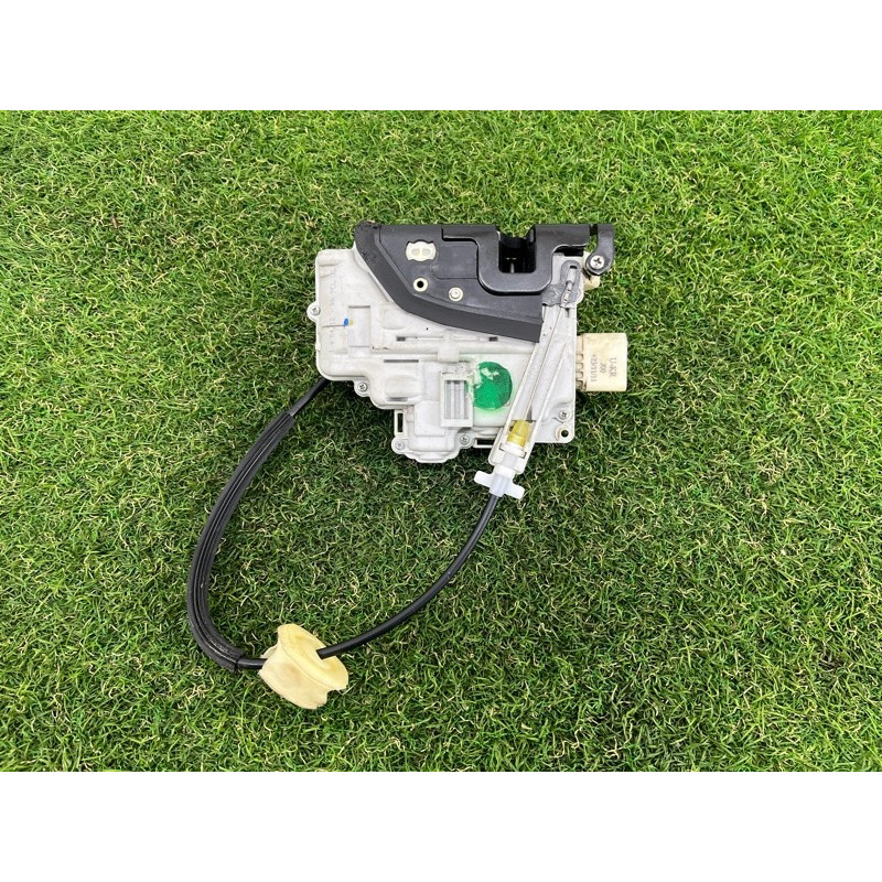 Замок двери (кузов и элементы) Volkswagen Touareg NF 2012 3.6 4G0839016A