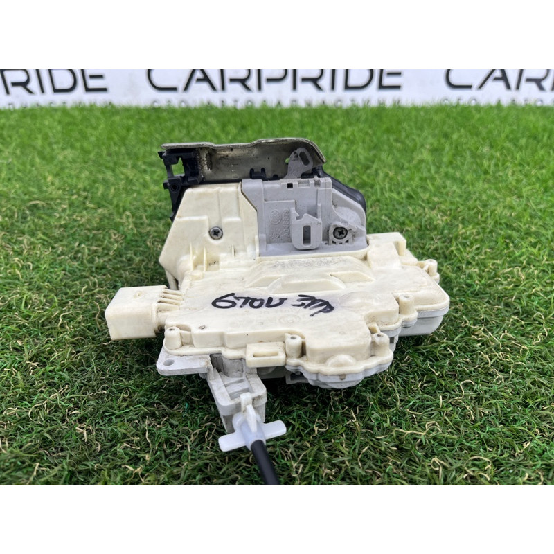Замок двери (кузов и элементы) Volkswagen Touareg NF 2012 3.6 4G0839016A