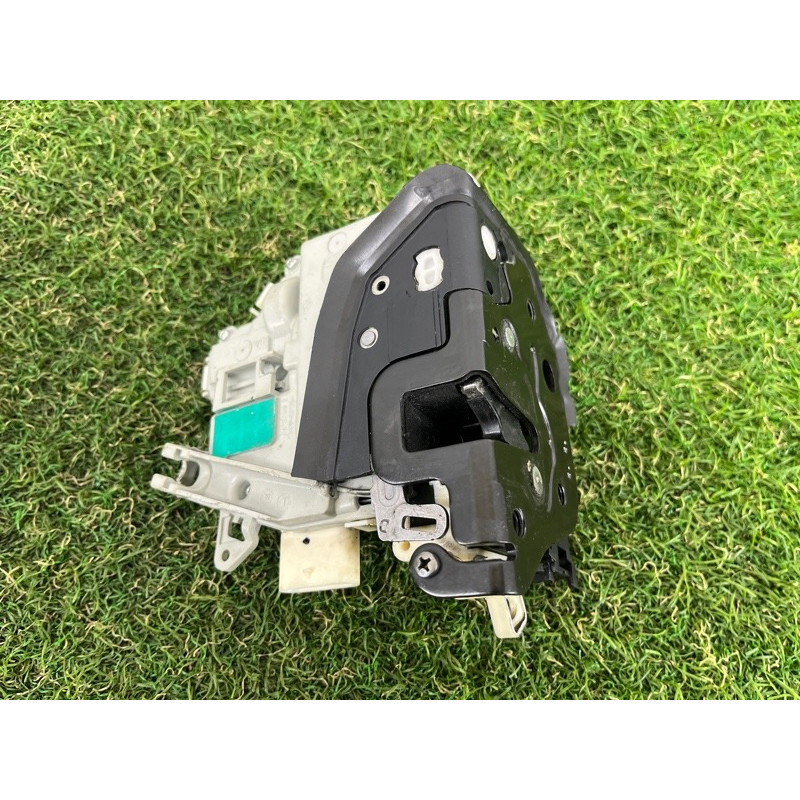 Замок двери (кузов и элементы) AUDI A7 4G 2013 3.0 CGXB 8J1837016D