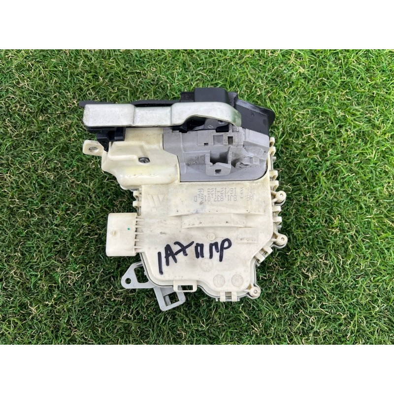 Замок двери (кузов и элементы) AUDI A7 4G 2013 3.0 CGXB 8J1837016D