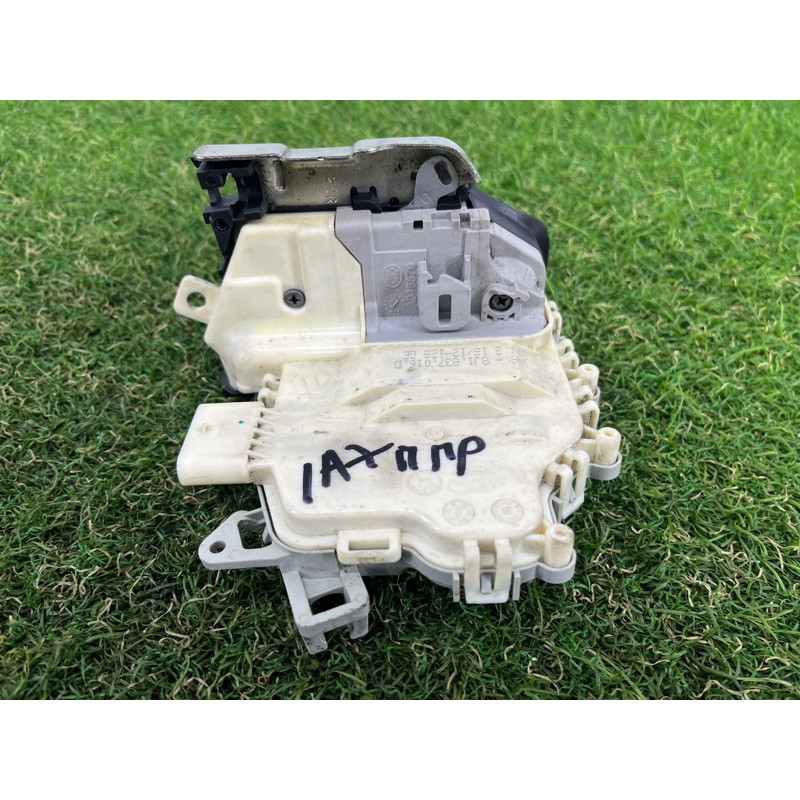 Замок двери (кузов и элементы) AUDI A7 4G 2013 3.0 CGXB 8J1837016D