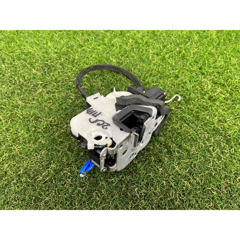 Замок двери (кузов и элементы) CHEVROLET Cruze J300 2011 1.4 13579523