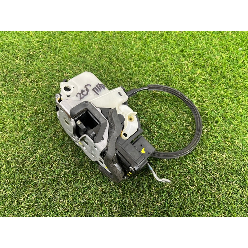 Замок двери (кузов и элементы) CHEVROLET Cruze J300 2011 1.4 13579523