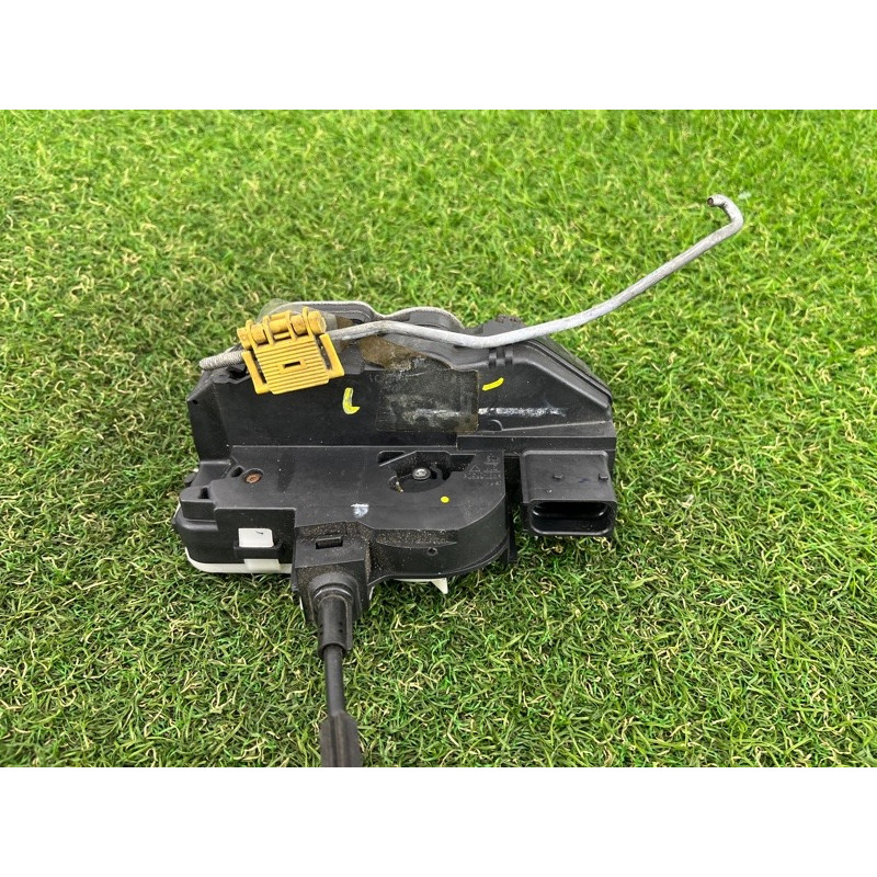 Замок двери (кузов и элементы) CHEVROLET Cruze J300 2011 1.4 13579523