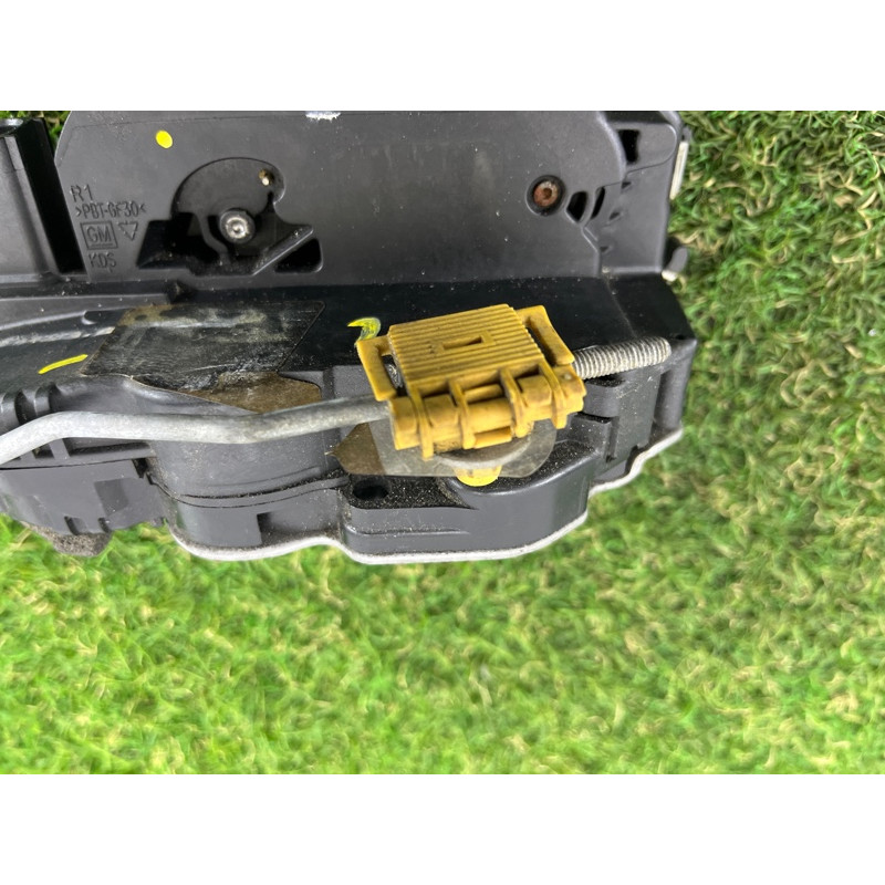 Замок двери (кузов и элементы) CHEVROLET Cruze J300 2011 1.4 13579523