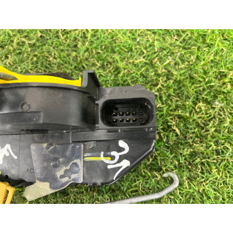 Замок двери (кузов и элементы) CHEVROLET Cruze J300 2011 1.4 13579551