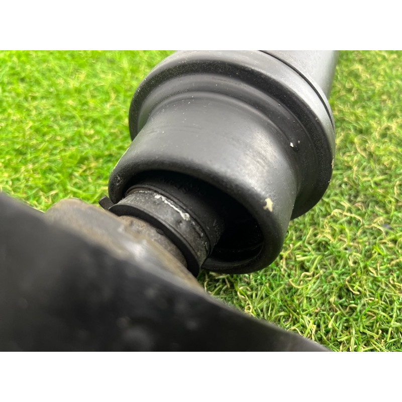 Карданный вал (трансмиссия) AUDI A4 B8 2012 2.0 TFSI 8K0521101H