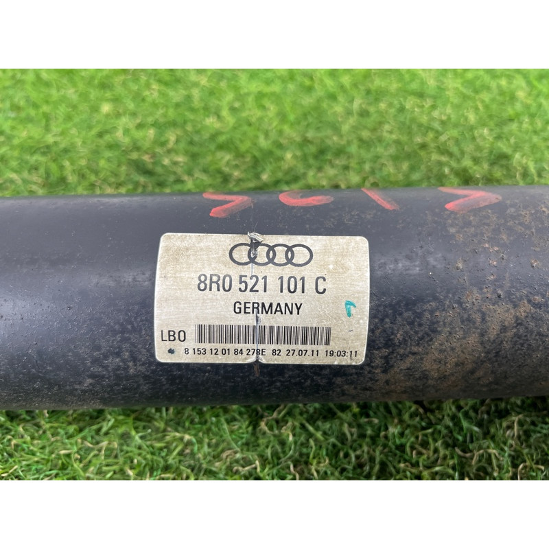 Карданний вал (трансмісія) AUDI Q5 8R 2012 3.2 CALB 8R0521101C