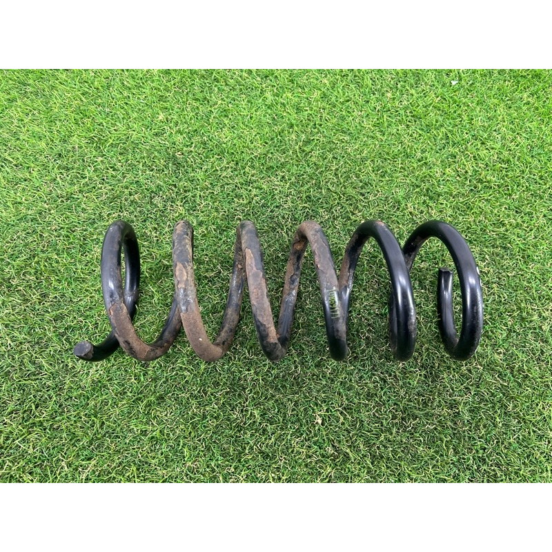 Пружина подвески (подвеска) Volkswagen Touareg II NF 2013 3.0 7P6511115AD