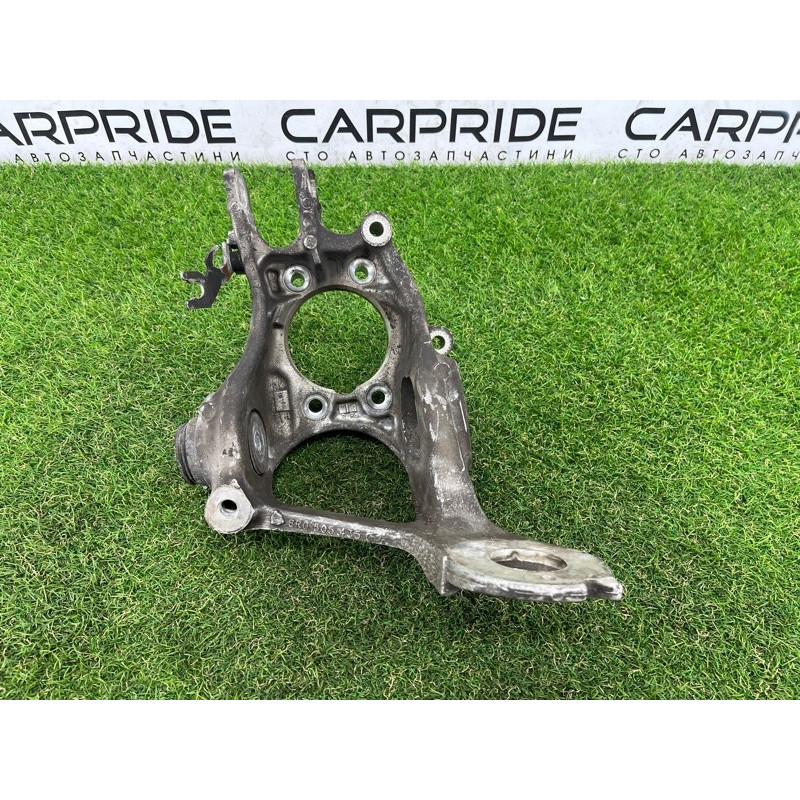 Цапфа подвески (подвеска) AUDI Q5 8R 2012 3.2 CALB 8R0505431F