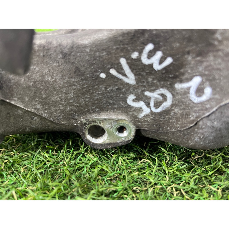 Цапфа подвески (подвеска) AUDI Q5 8R 2012 3.2 CALB 8R0505431F