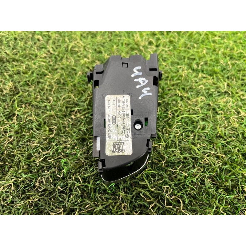 Кнопки руля (электрика / кнопки) AUDI A4 B8 2012 2.0 TFSI 4E0951527ADWEP