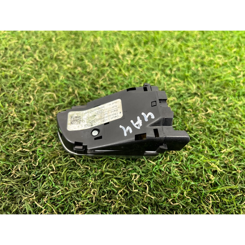 Кнопки руля (электрика / кнопки) AUDI A4 B8 2012 2.0 TFSI 4E0951527ADWEP