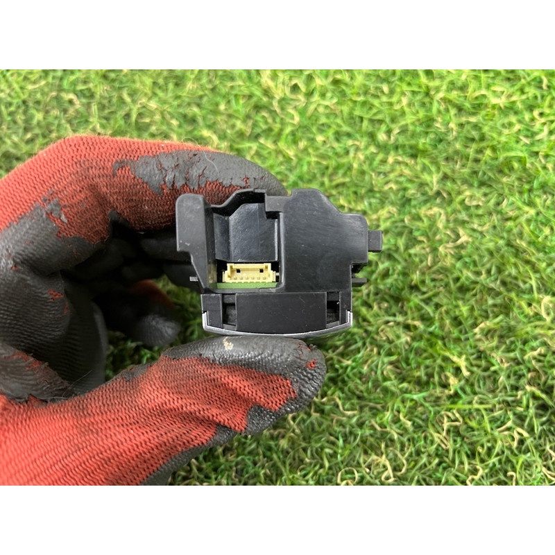 Кнопки руля (электрика / кнопки) AUDI A4 B8 2012 2.0 TFSI 4E0951527ADWEP