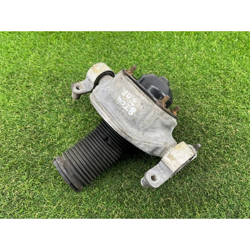 Опора стойки (подвеска) Volkswagen Touareg II NF 2013 3.0 7P0512302