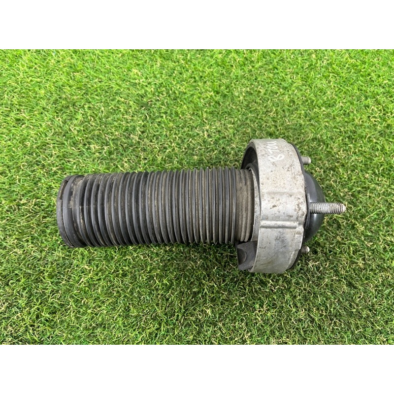 Опора стойки (подвеска) Volkswagen Touareg II NF 2013 3.0 7P0412321A