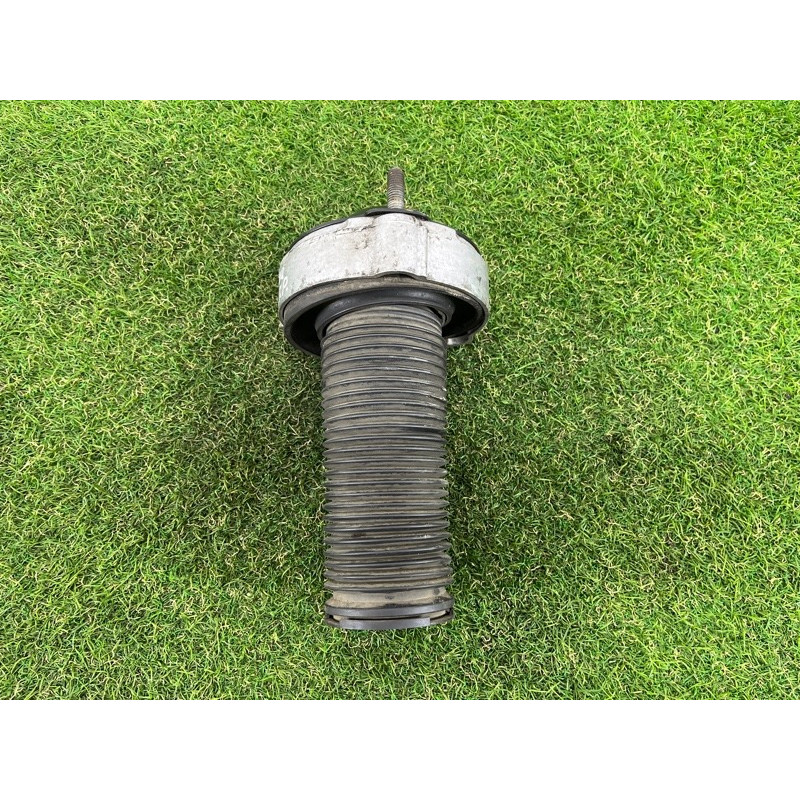 Опора стойки (подвеска) Volkswagen Touareg II NF 2013 3.0 7P0412321A