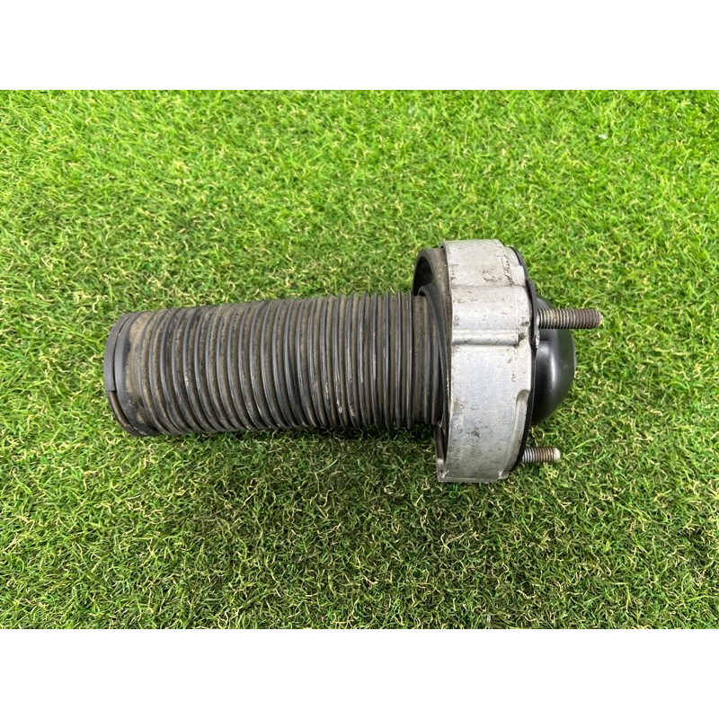 Опора стойки (подвеска) Volkswagen Touareg II NF 2013 3.0 7P0412321A