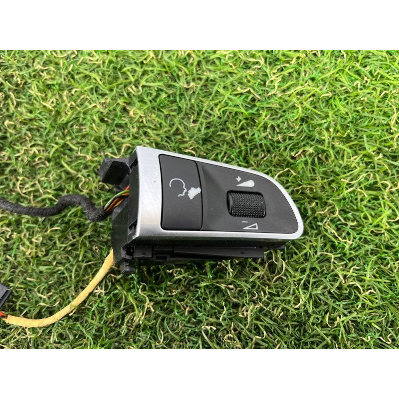 Кнопки руля (электрика / кнопки) AUDI A4 B8 2012 2.0 TFSI 4E0951527AEWEP