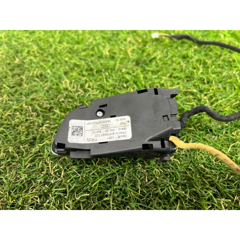 Кнопки руля (электрика / кнопки) AUDI A4 B8 2012 2.0 TFSI 4E0951527AEWEP