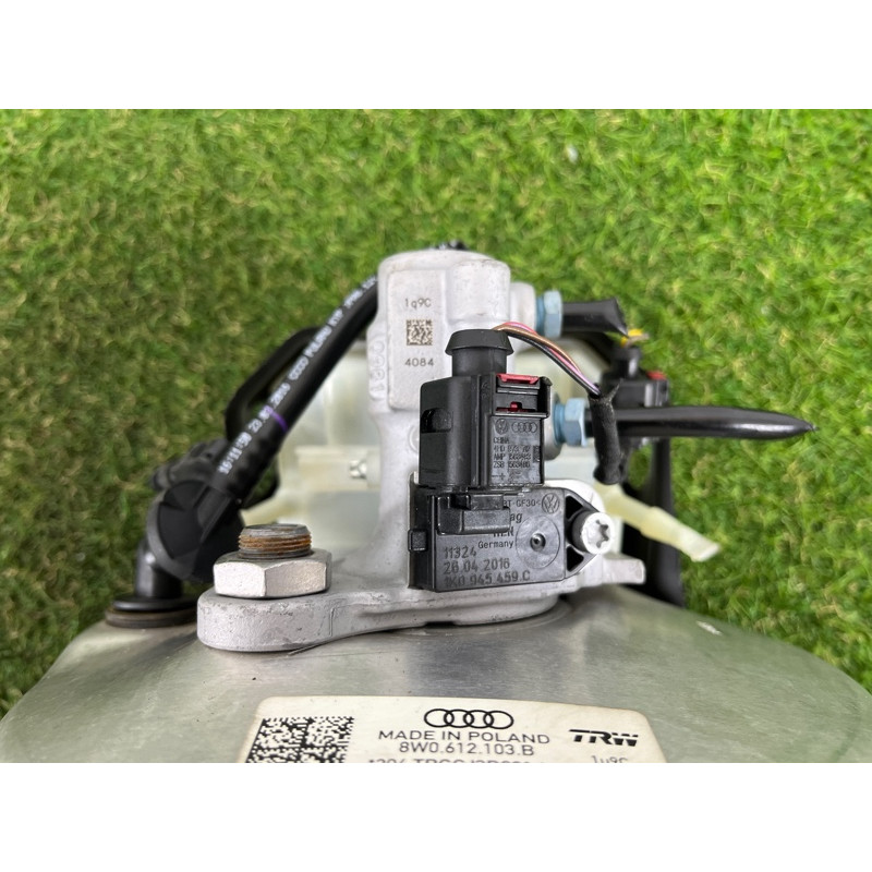 Вакуумный усилитель тормозов в сборе (тормозная система) AUDI A4 B9 2017 2.0 8W0612107