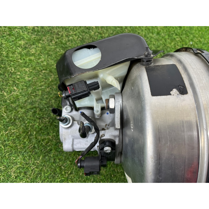 Вакуумный усилитель тормозов в сборе (тормозная система) AUDI A4 B9 2017 2.0 8W0612107