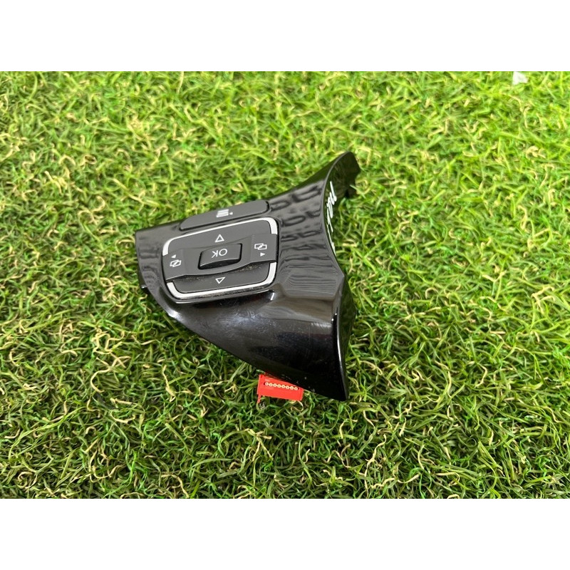 Кнопки керма (електрика / кнопки) Volkswagen Touareg II NF 2013 3.0 7P6959538