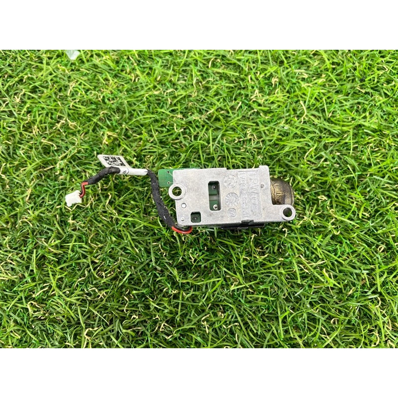 Моторчик вибрации руля (электрика) Volkswagen Touareg FL 2015 3.6 7P6959111A