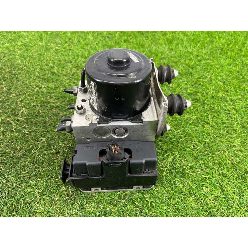 Блок ABS (гальмівна система) Volkswagen Touareg FL 2015 3.6 7P0614517R