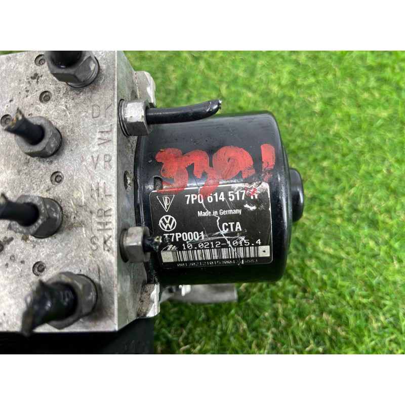 Блок ABS (гальмівна система) Volkswagen Touareg FL 2015 3.6 7P0614517R