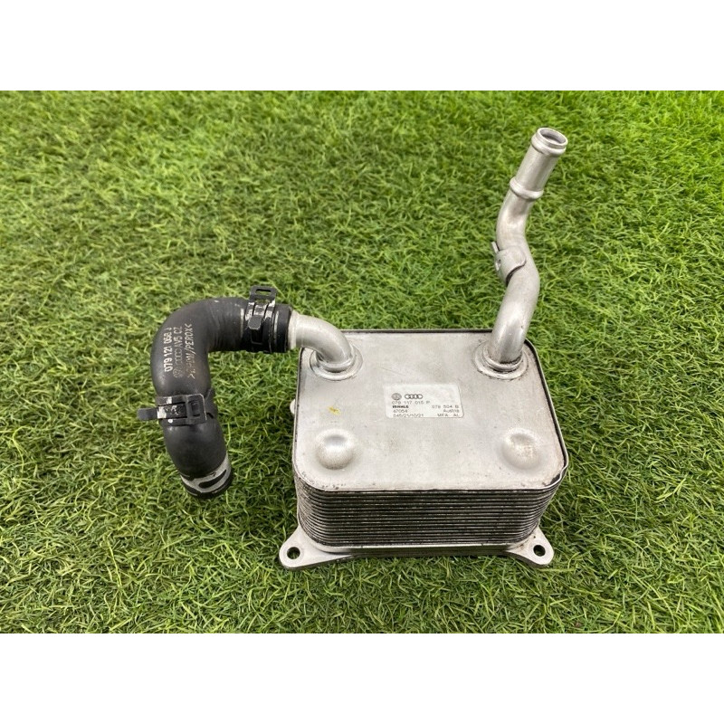 Радиатор масляный (система охлаждения) AUDI A8 D4 2011 4,2 079117015P