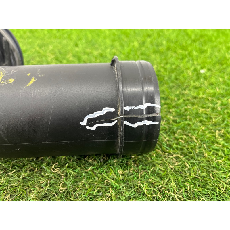 Патрубок воздушного фильтра (впускная система) PORSCHE CAYENNE 958 2012 4.8 95811011400