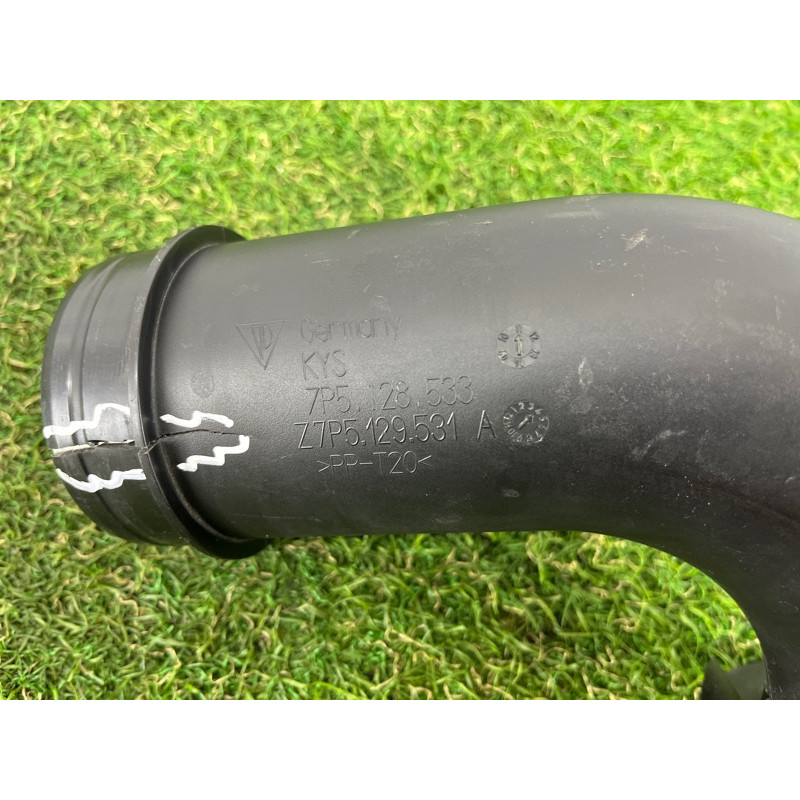 Патрубок воздушного фильтра (впускная система) PORSCHE CAYENNE 958 2012 4.8 95811011300