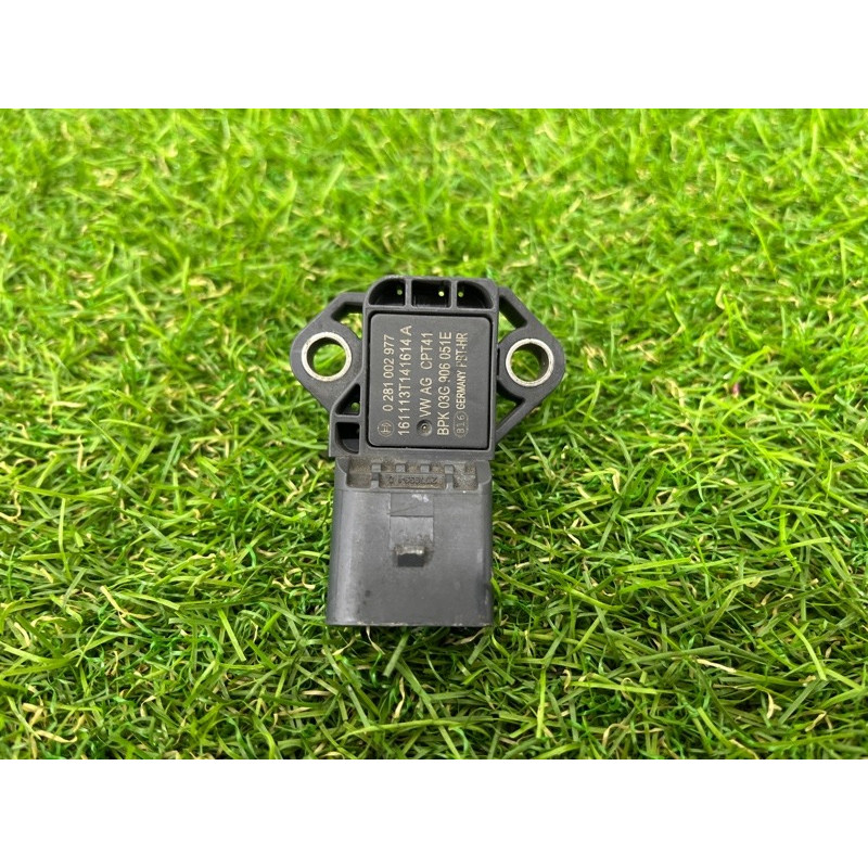 Датчик давления воздуха (электрика / датчики) AUDI A4 B9 2017 2.0 03G906051E