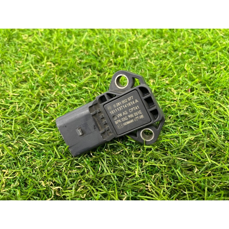 Датчик давления воздуха (электрика / датчики) AUDI A4 B9 2017 2.0 03G906051E