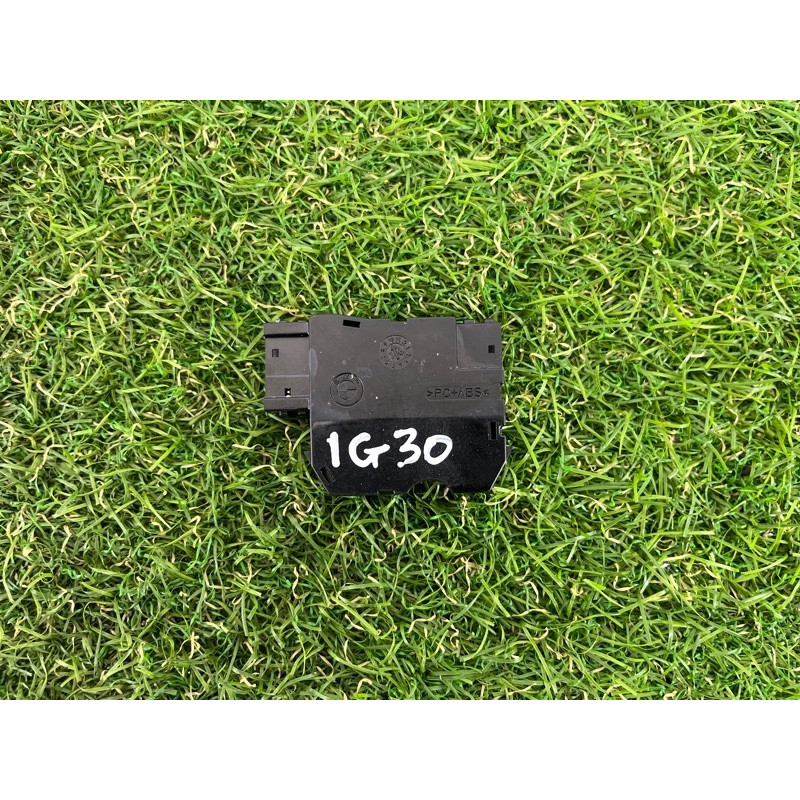 Блок управління мультирулем (електрика / блок управління) BMW 5-series G30 2017 2.0 B46B20 32306884428