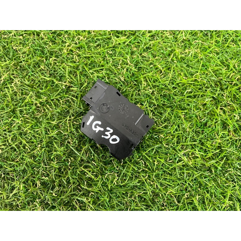 Блок управління мультирулем (електрика / блок управління) BMW 5-series G30 2017 2.0 B46B20 32306884428