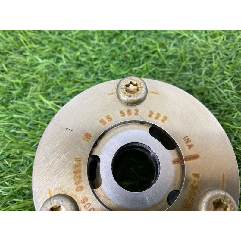 Шестерня впускного распредвала (двигатель и элементы) CHEVROLET Volt 1 2012 1.4 55562222