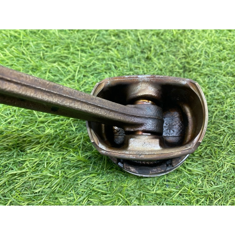 Поршень с шатуном (двигатель и элементы) CHEVROLET Volt 1 2012 1.4 55571061