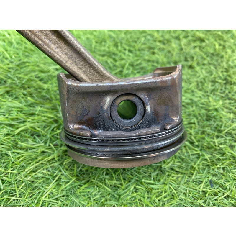 Поршень с шатуном (двигатель и элементы) CHEVROLET Volt 1 2012 1.4 55571061