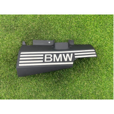 Декоративная крышка двигателя