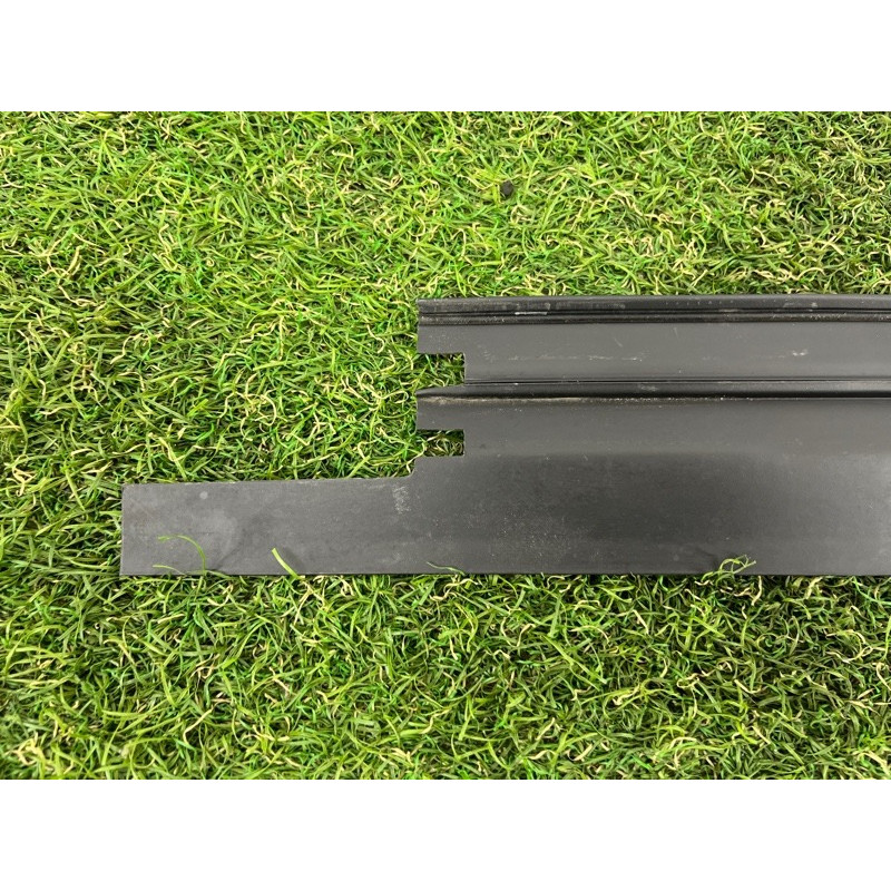 Уплотнитель радиатора (кузов и элементы) BMW 2-series F22 2015 2.0 17517600544