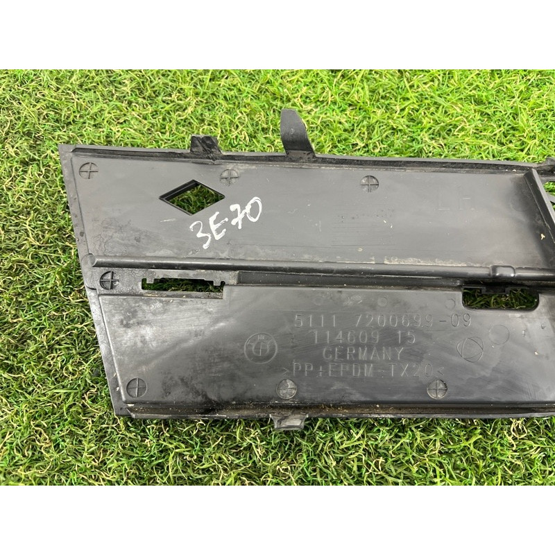 Решетка бампера (кузов и элементы) BMW 5-series F10 2011 3.0 51117200699