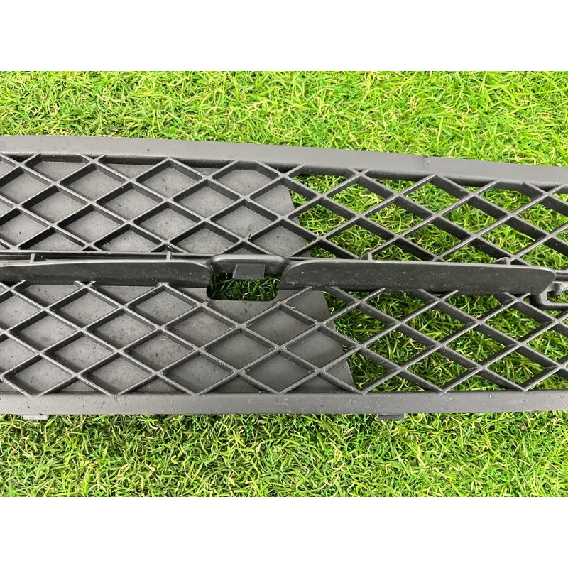 Решетка бампера (кузов и элементы) BMW 5-series F10 2011 3.0 51117200700