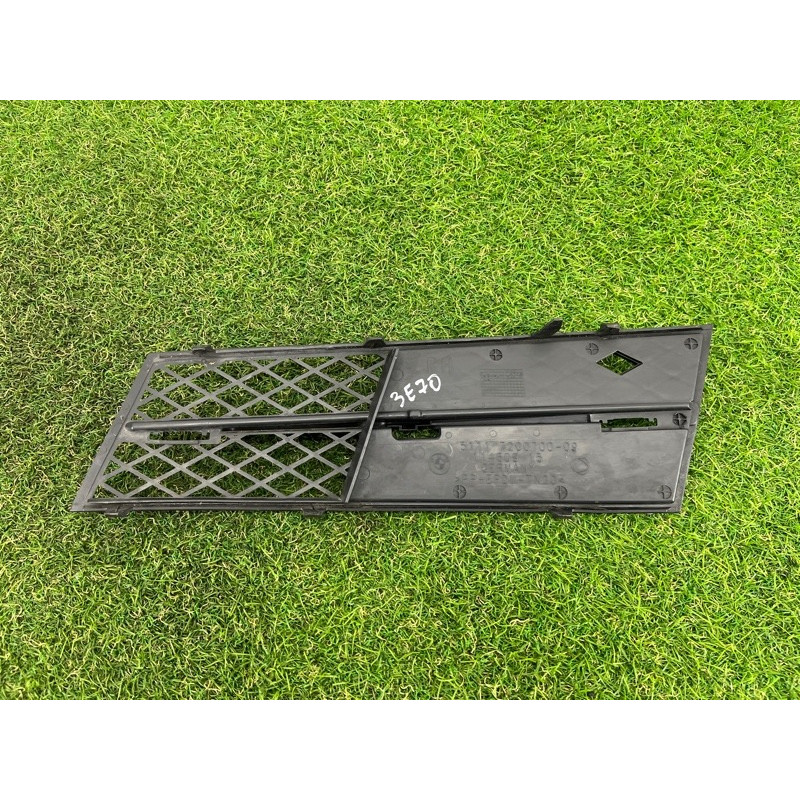 Решетка бампера (кузов и элементы) BMW 5-series F10 2011 3.0 51117200700